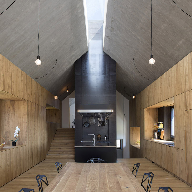 DGA Logatec The Chimney House interior01 quadrat 1